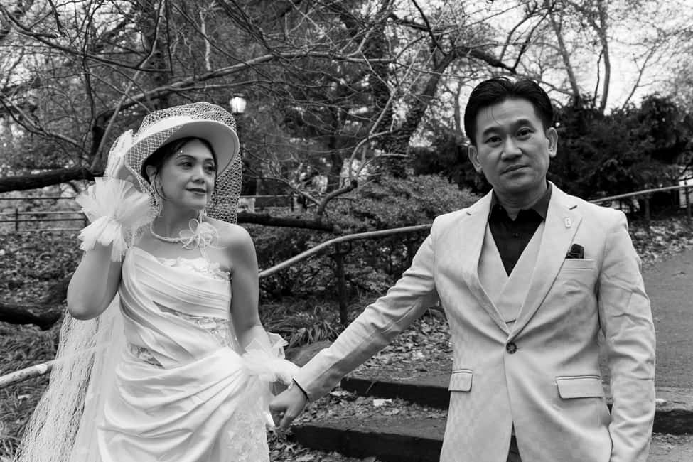 NYC: Surprise Proposal Photoshoot - Capture the Yes Forever - Price and value: what $176 per group really buys you