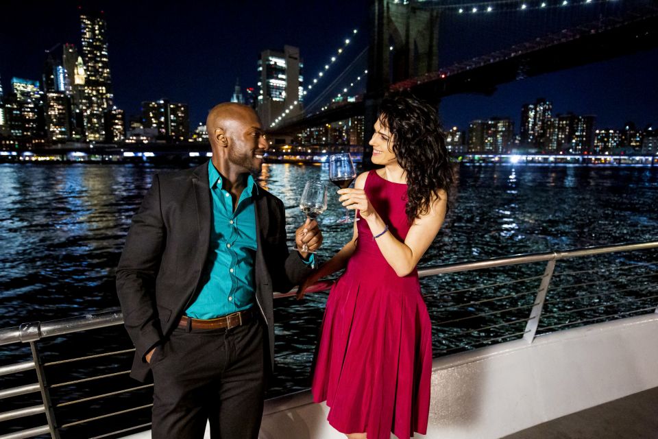 NYC: Thanksgiving Gourmet Lunch or Dinner Harbor Cruise - Your Thanksgiving meal: 3-course prix fixe with real choice