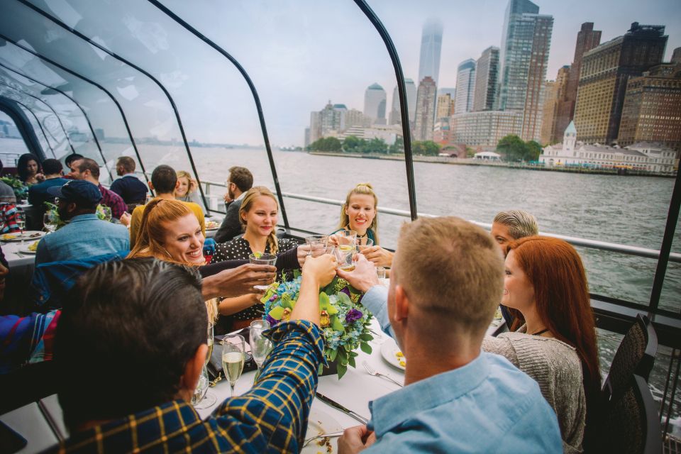 NYC: Thanksgiving Gourmet Lunch or Dinner Harbor Cruise - Lunch vs dinner: how to pick the right Thanksgiving sailing