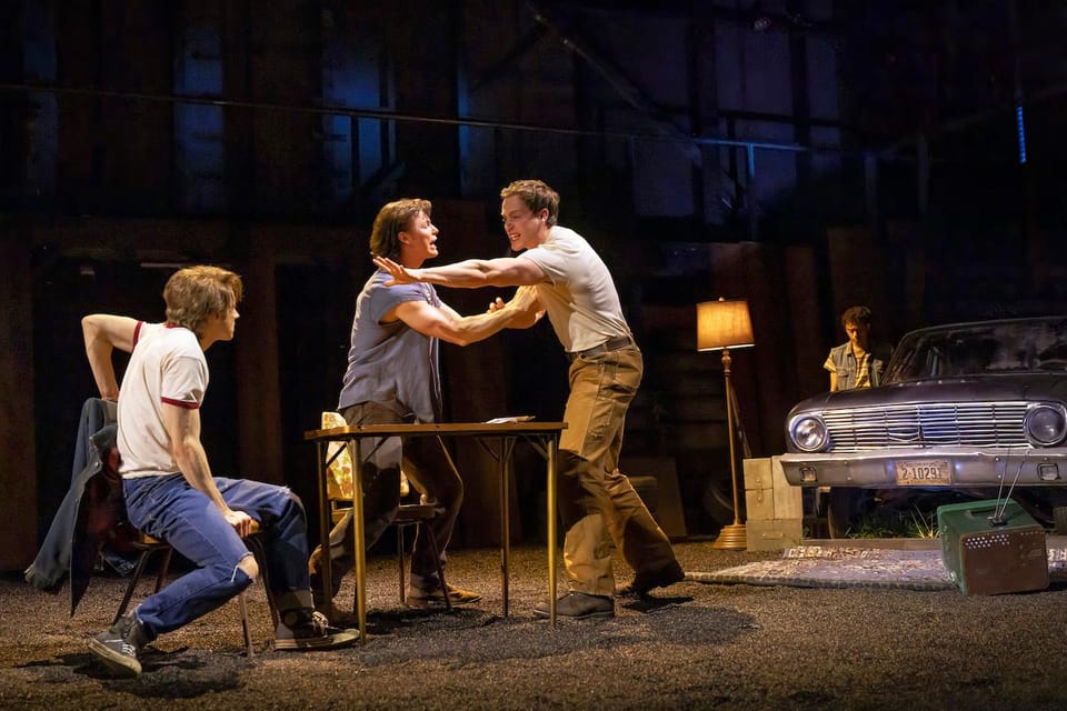 NYC: The Outsiders on Broadway - Food and drinks: how to handle the gap