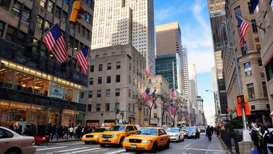 NYC: Top 30 Sights Tour and Empire State Building 86th Floor - Grand Central, Times Square, and Rockefeller Center: Icon Density With a Plan