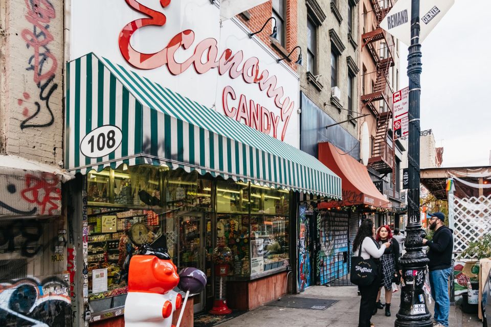 NYC: Traditional Immigrant Foods Guided Walking Tour - Chinatown through tastings, ending at Mei Lai Wah