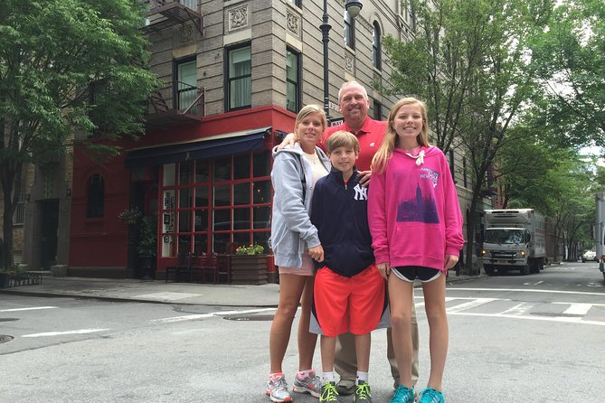 NYC TV & Movie Locations Bus Tour – Friends, Seinfeld & More - Key Highlights That Make This Tour Worth Your Time
