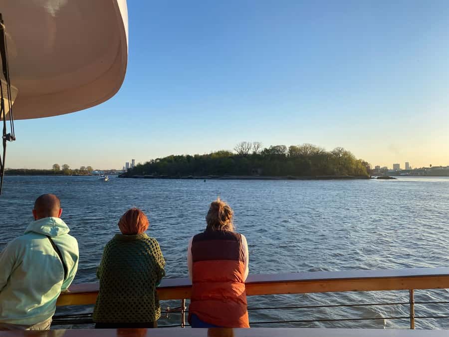NYC: Urban Wildlife Sunset Tour of the East River - The Route From Chelsea Piers to the East River Islands: What You’ll See and Why It Matters