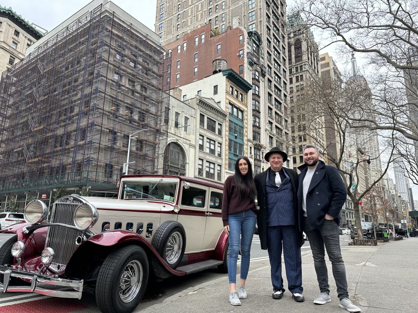 NYC: Vintage Car Midtown Manhattan Tour - Art Deco momentum: Grand Central and Rockefeller Center