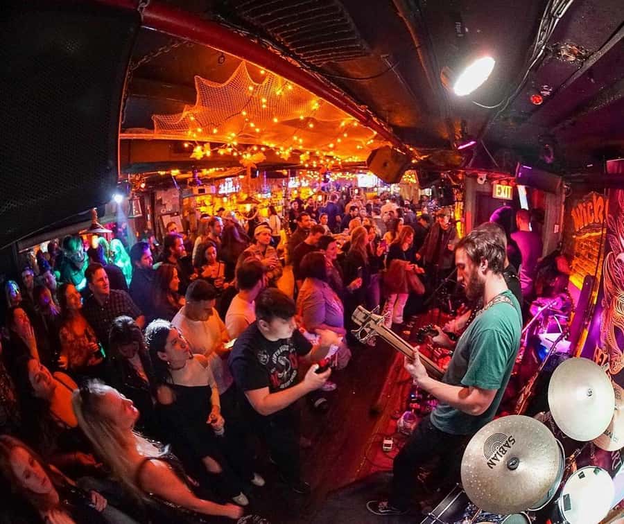 NYC West Village Pub Crawl Experience - Meeting at West 3rd St and 6th Ave, Then Skip the Line