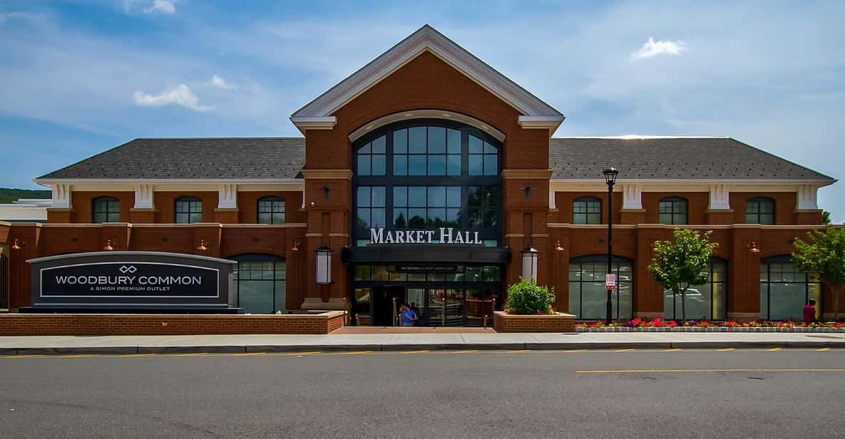 NYC: Woodbury Outlets Private Shopping Tour - The driver standby trick: keep shopping instead of lugging bags