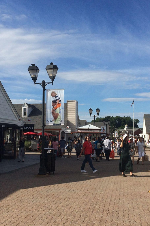 NYC: Woodbury Outlets Private Shopping Tour - Plan your lunch like a grown-up (it’s on you)