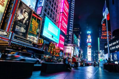 Photographer, Professional Photo shoot - New York - The real itinerary: Times Square plus “your” New York locations