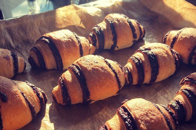 Private Food Tour in the Upper West Side | Tasty Tours NYC - Zabar’s: Rugelach Fresh Out of the Oven and Coffee