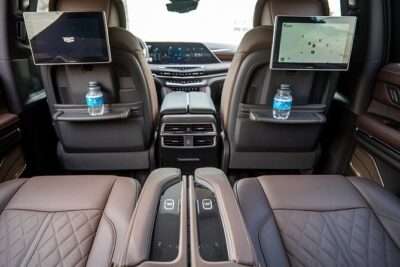 Private Luxury Transfers – JFK, LGA & Newark | 24/7 Chauffeur - The moment you land: Flight tracking and the 60-minute buffer