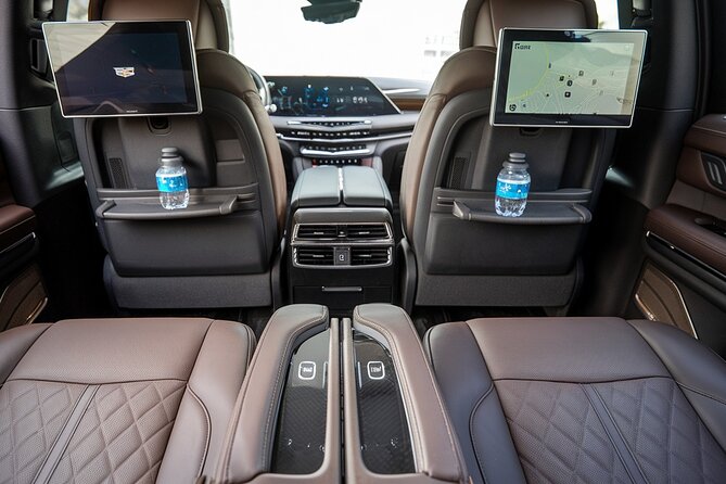 Private Luxury Transfers – JFK, LGA & Newark | 24/7 Chauffeur - The moment you land: Flight tracking and the 60-minute buffer