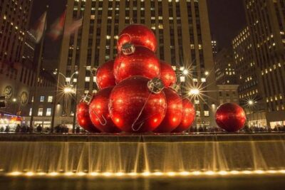 Private New York City Christmas Walking Tour - Rockefeller Center tree, ice rink views, and the history lesson