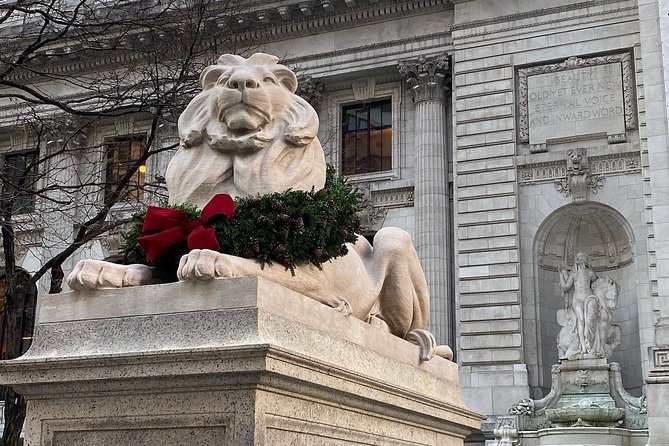 Private New York City Christmas Walking Tour - Fifth Avenue window displays and the walk to Herald Square