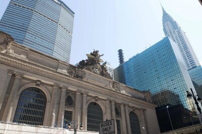 Private New York City Midtown Landmarks Walking Tour - Grand Central Terminal: Whispering Gallery, Vanderbilt Clues, and a Quick Sweet Treat