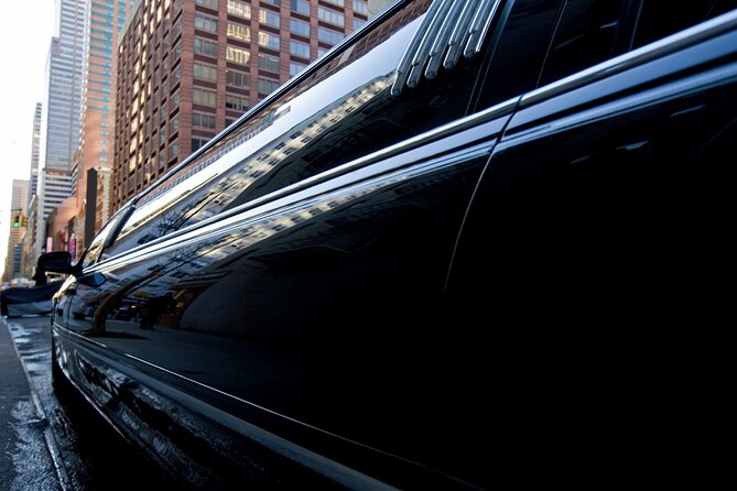 Private NYC tour by stretch limousine, choose 3 or 5-hour options - Midtown and classic landmarks: where the skyline lesson starts