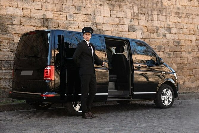 Private One-way Transfer John F. Kennedy Airport To New York - The ride itself: air-conditioned privacy with an actual destination