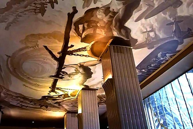 PRIVATE Rockefeller Center Artified Walking Tour - Timing, seasons, and the weather rule you should respect