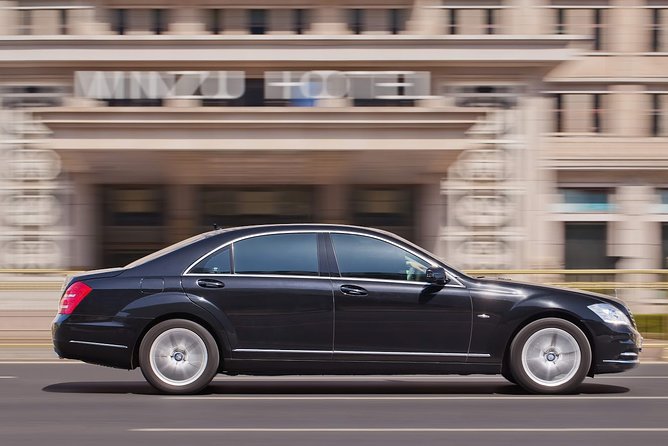 Private Sedan New York City Airport Departure Transfer - Luggage and Kids: The Real-World Constraints to Check Early