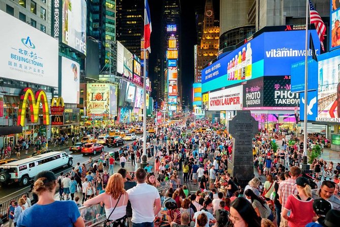 Private Theatre District Tour - Times Square and Duffy Square: learning the neighborhood behind the neon