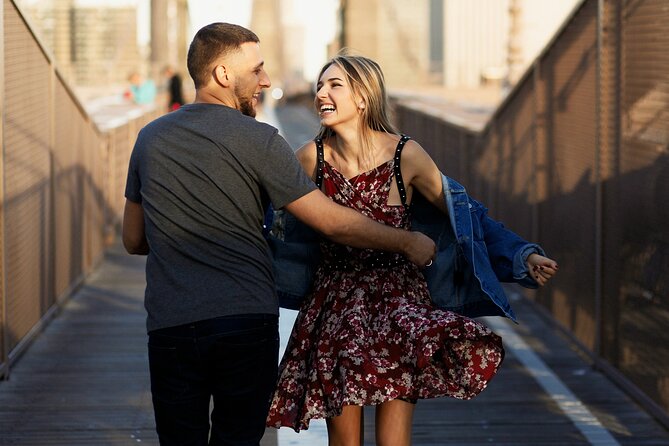 Professional Photoshoot at Brooklyn Bridge in New York - A 30-Minute Brooklyn Bridge Photoshoot That Fits Your Schedule