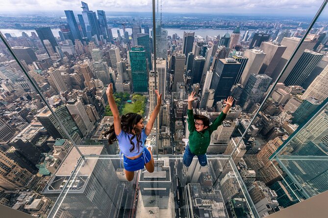 Race to the Sky: NYC Architecture Tour With SUMMIT One Ticket - Stop 3: Bryant Park, the 9.6-Acre Midtown Reset, and Nearby Design Influences
