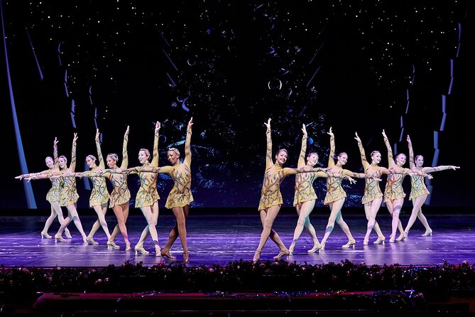 Radio City Christmas Spectacular Starring the Rockettes Ticket - Radio City Music Hall: The Location Advantage (Rockefeller Center)