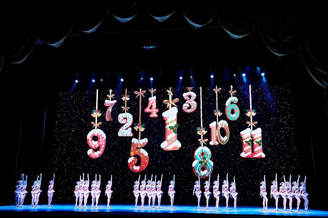 Radio City Christmas Spectacular Starring the Rockettes Ticket - What to Wear: Smart Casual That Still Feels Festive
