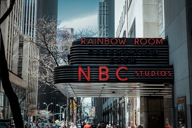 Rockefeller Center Walking Tour With Optional Top of the Rock - FAO Schwarz to Radio City Music Hall: entertainment history on foot