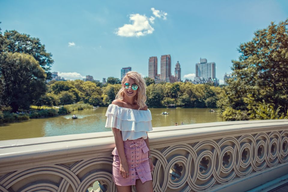 Romantic Photoshoot Experience for Couples in New York - Posing comfort: you’re guided, not judged