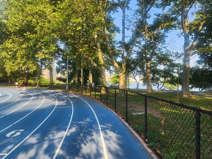 Run, Eat, Explore: NYC's Food & Fitness Adventure - Option 2: Central Park Reservoir loop to Papaya King hot dog (1–5 miles)