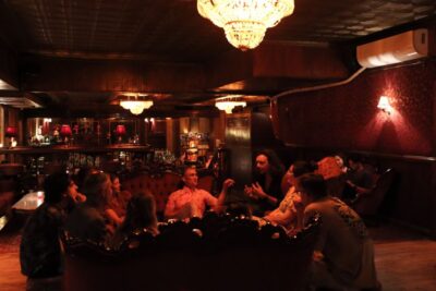Secret bars and Speakeasy NY experience - Meeting point at The Burgary and how the night starts fast