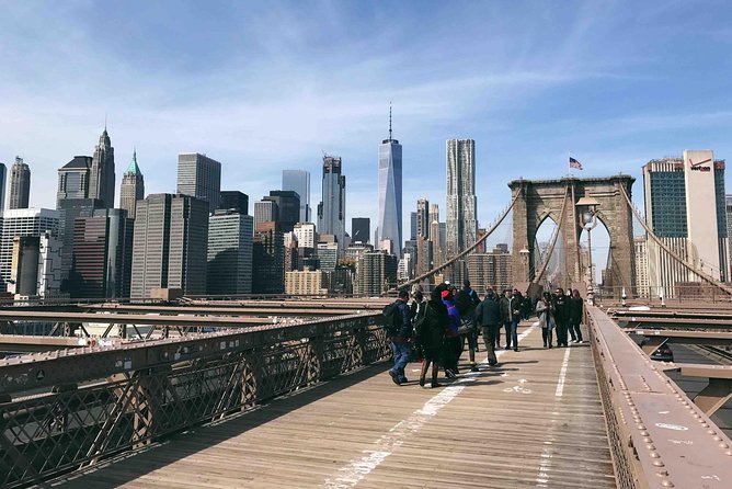 Secrets of the Brooklyn Bridge Walking Tour - Why this tour feels different from a casual bridge stroll