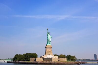 Secrets of the Statue of Liberty and Ellis Island Guided Tour - Castle Clinton National Monument: the pre-Ellis story you’ll get first