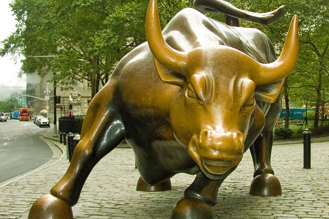See 30 Top New York Sights! Fun Local Guide! (Kids Free!) - Midtown Icons on Foot: From Flatiron to Times Square and Beyond