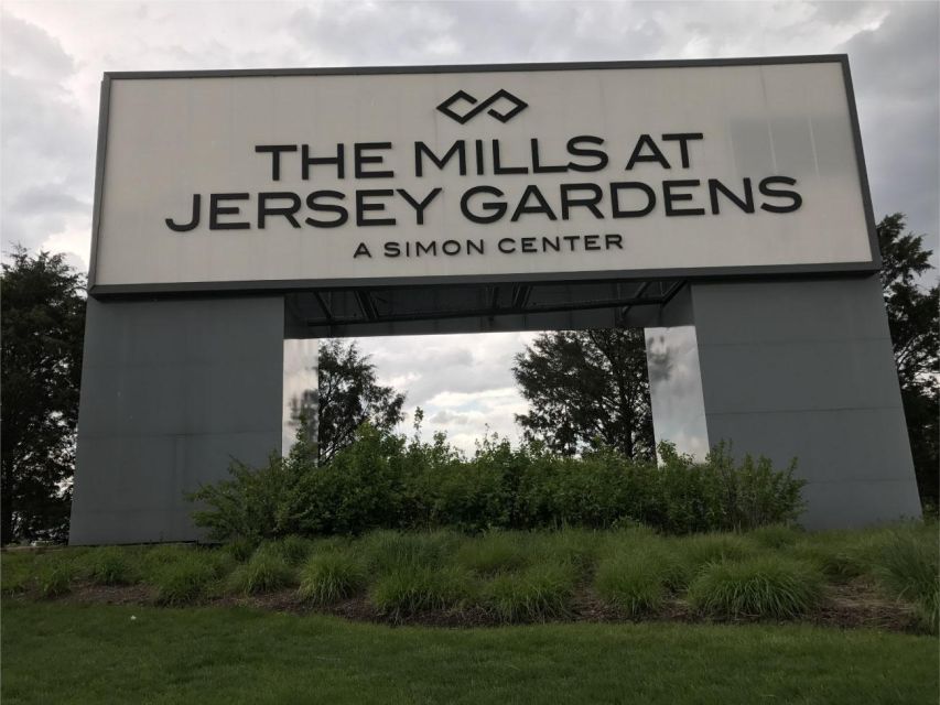 Shopping at Jersey Gardens - Jersey Gardens day trip setup: pick-up in Midtown and a clear 5-hour plan