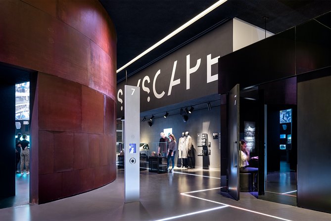 SPYSCAPE Museum and Experience - The laser challenge: when it turns physical