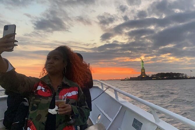 Statue of Liberty and Ellis Island Sunset Cruise in New York - Pier 36 and Boarding: Getting Seated Without Stress