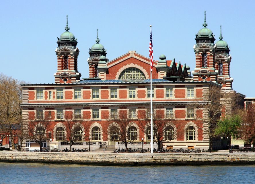 Statue of Liberty & Ellis Island - Guided Tour 8ppl Max - Castle Garden Roots at Battery Park and Castle Clinton