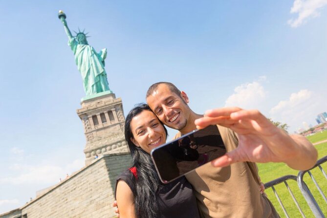 Statue of Liberty, Ellis Island Pre-Ferry tour - Battery Park Prep and the Harbor Ferry Combo