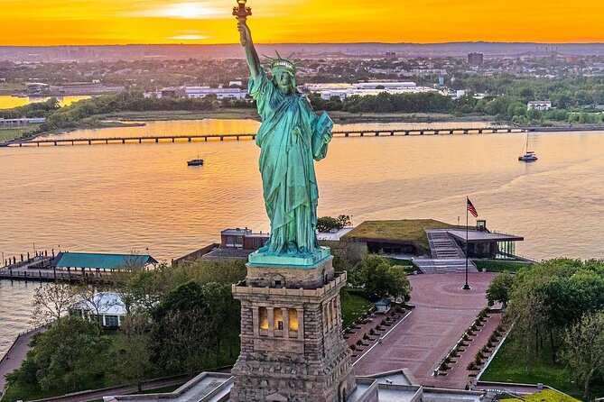 Statue Of Liberty & Ellis Island Skip The Queue Audio Guide Tour - The self-guided audio tour format: best for pace, not for Q&A