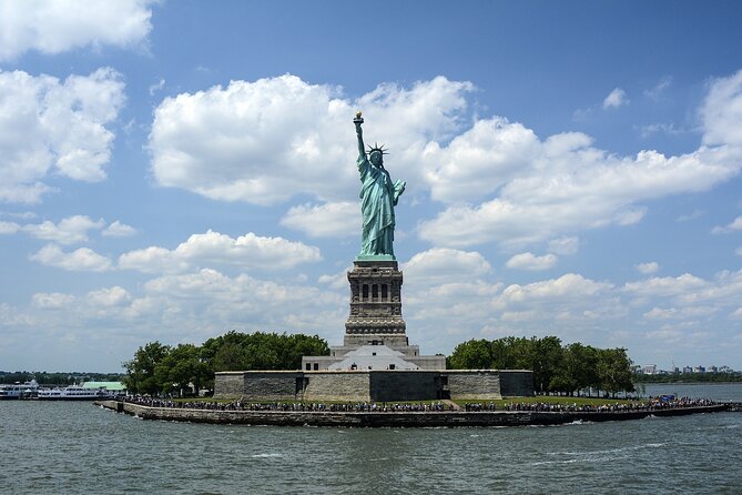 Statue of Liberty Express Roundtrip Ferry Ticket - Optional Add-On: 9/11 Memorial With a Tour Guide