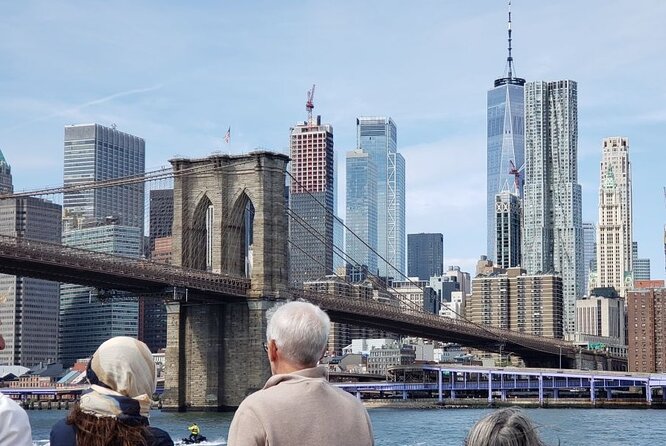 Statue of Liberty Ferry Boat Pass - Photo strategy: how to get great shots from an actively moving cruise