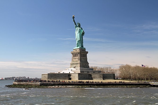 Statue of Liberty Sunset Cruise and New York City Sky Line - Food and Drinks on Board: Budget Notes for an Easy Evening