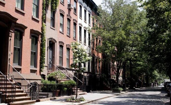 Stonewall and Gaslight: A Self-Guided Tour of Greenwich Village - Key Things You’ll Notice on This Greenwich Village Walk