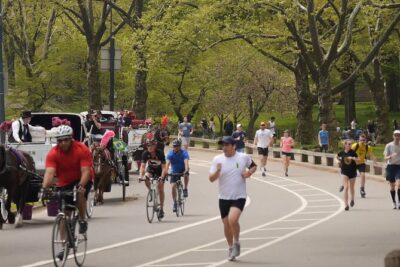 Story Behind Central Park: Manhattan’s Backyard, Wilderness by Design - The Lincoln MKT limousine pickup: comfort that helps you start right
