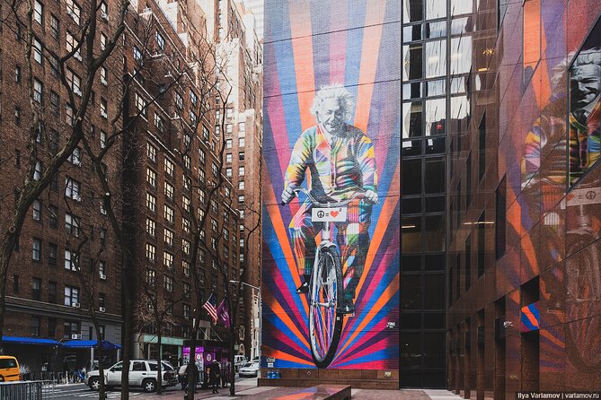 Street Art Tour in New York City with Local Expert Guide - Stop 3: Freeman Alley’s Brick Facade and James Goldcrown’s Love Wall