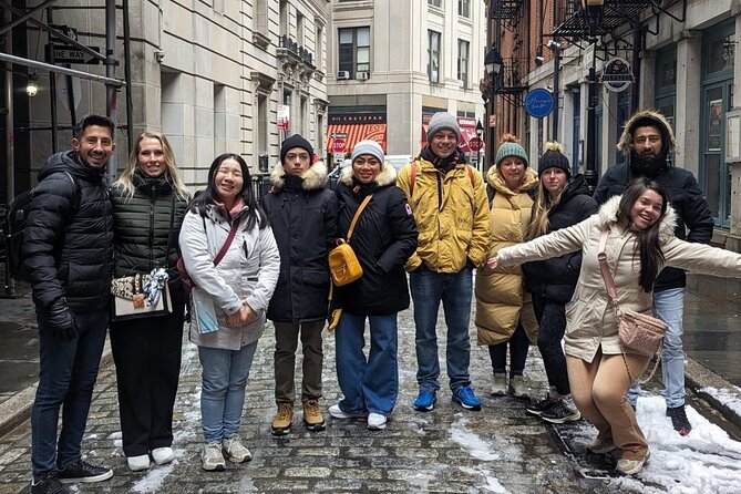 The Edge Observation Deck and 3hr Manhattan Walking Tour - Wall Street and City Hall: Wall Street icons in a single hour