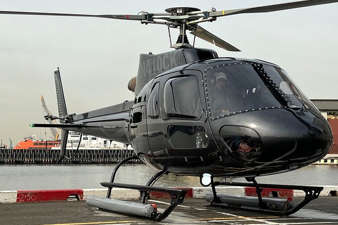 The Empire Helicopter Tour of New York - 4) The Pass-By Flight: How the Route Flashes Landmarks in Motion
