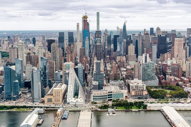 The Empire Helicopter Tour of New York - 2) East River Piers: Getting From Check-In to the Cabin